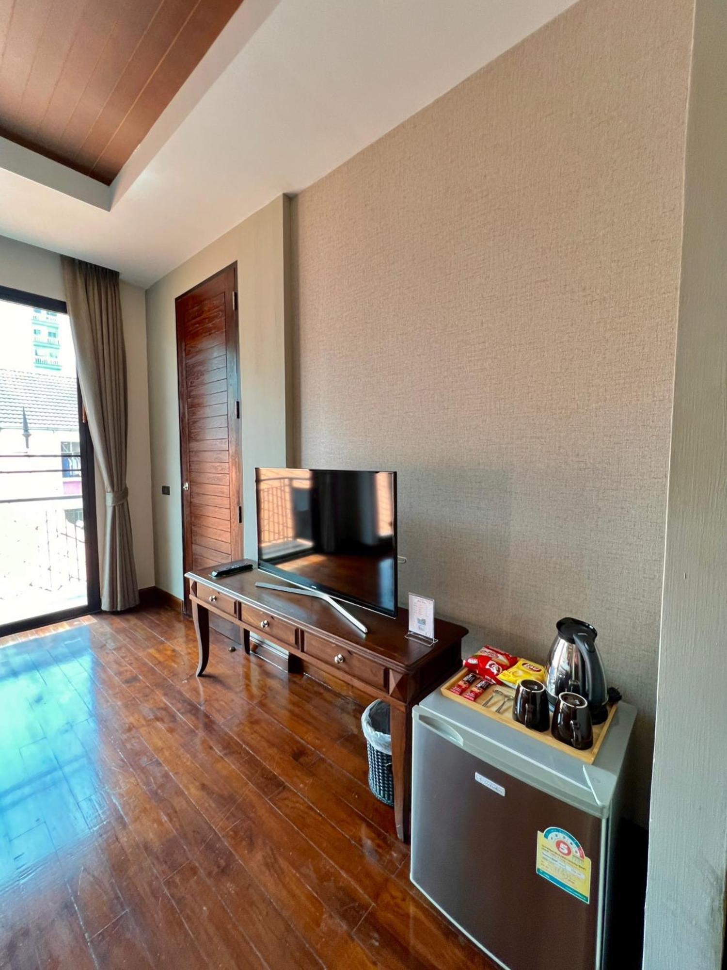 Yotaka Bangkok Hotel Экстерьер фото