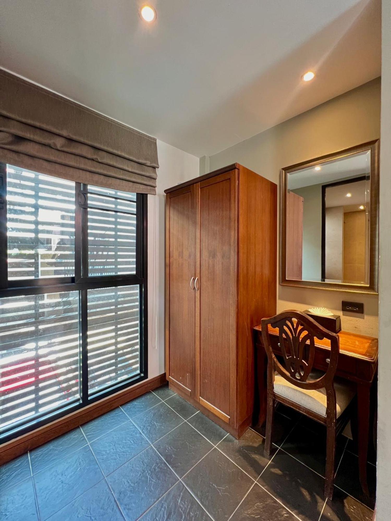 Yotaka Bangkok Hotel Экстерьер фото