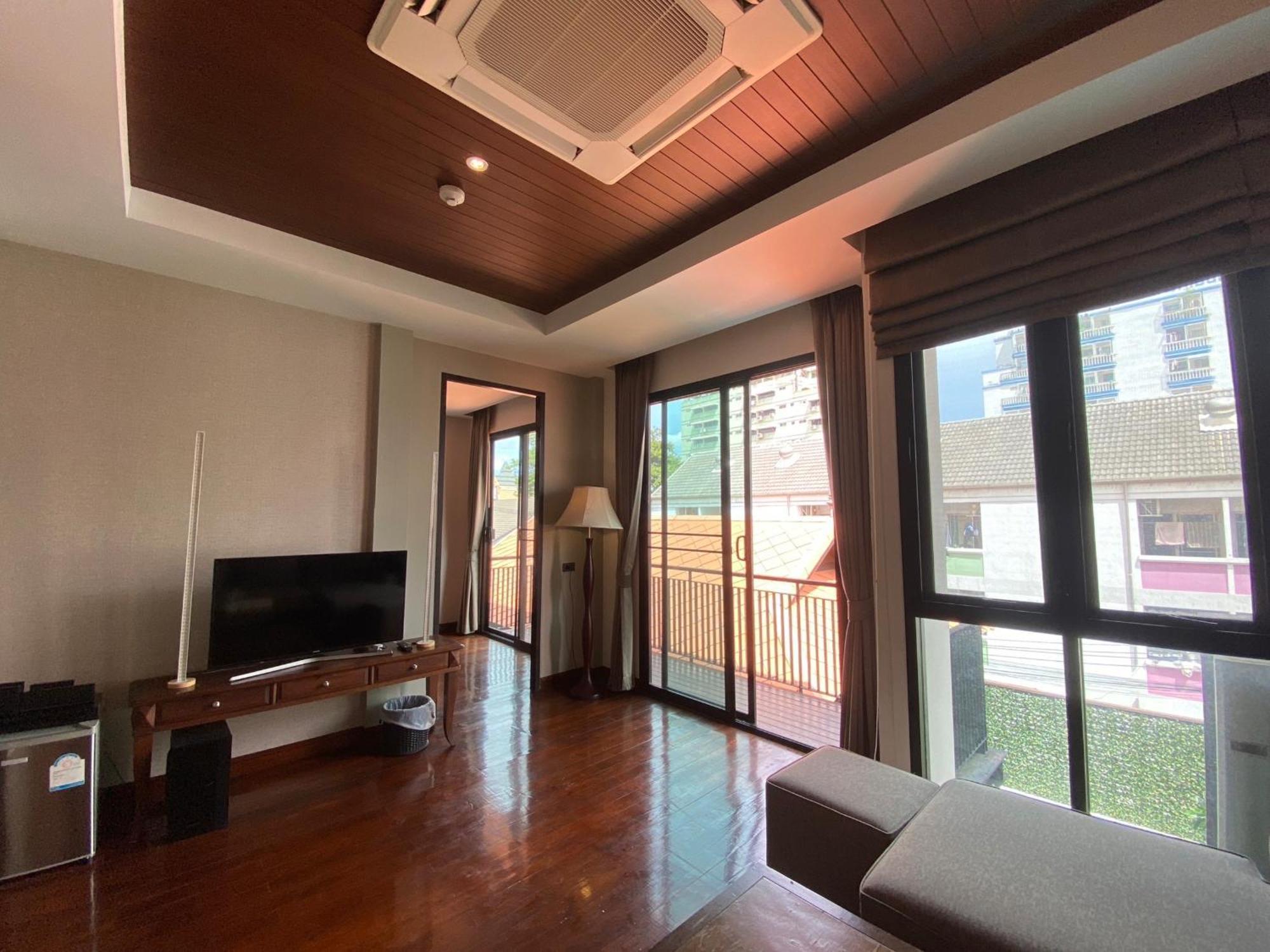 Yotaka Bangkok Hotel Экстерьер фото